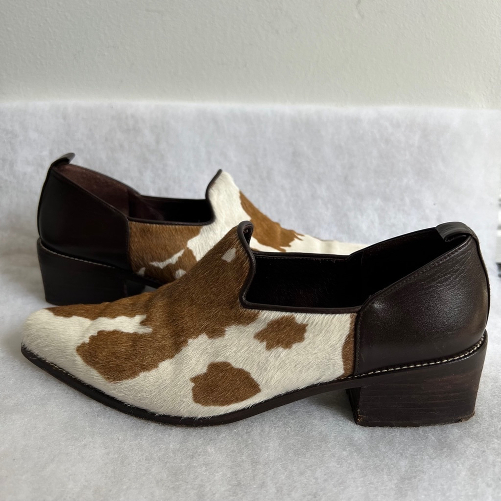 Donald J Pliner heal booty Size 8.5 cow print